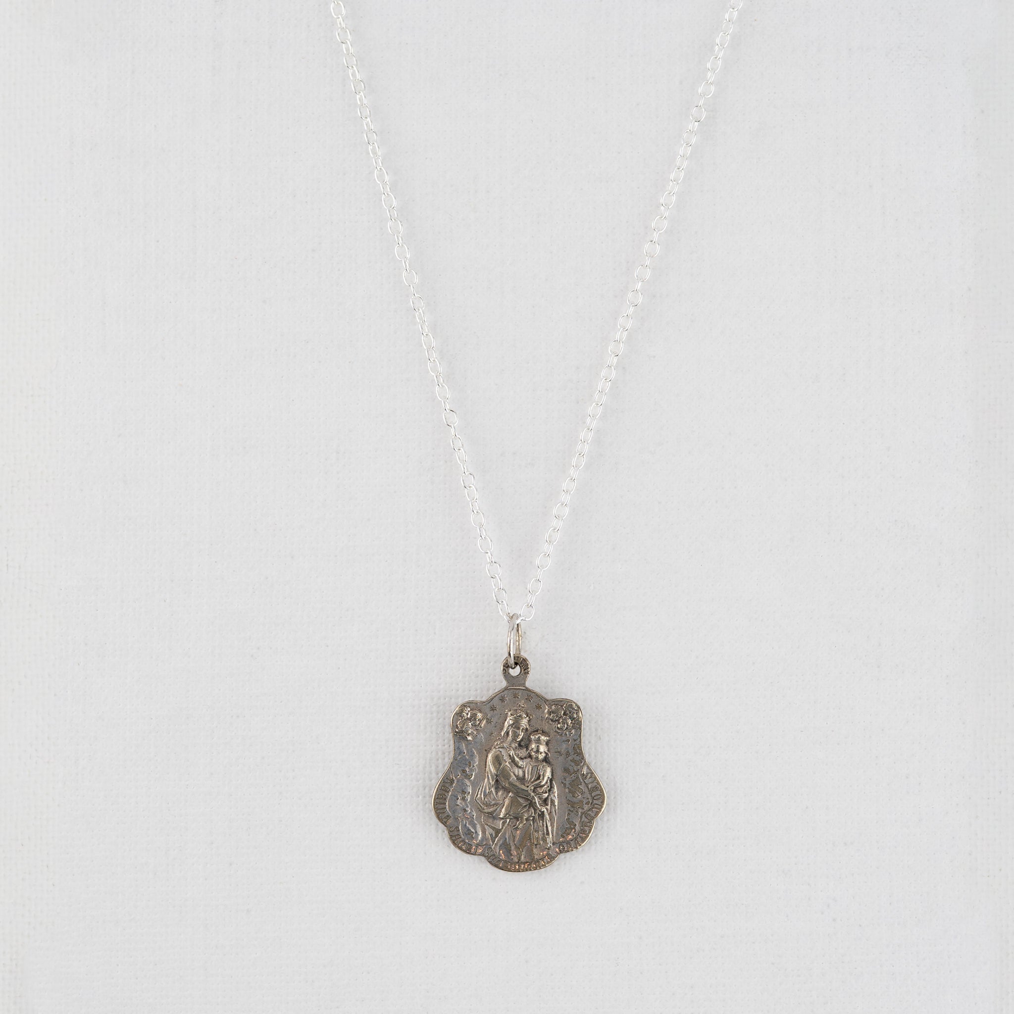 Vintage Medal Virgo Carmeli v359
