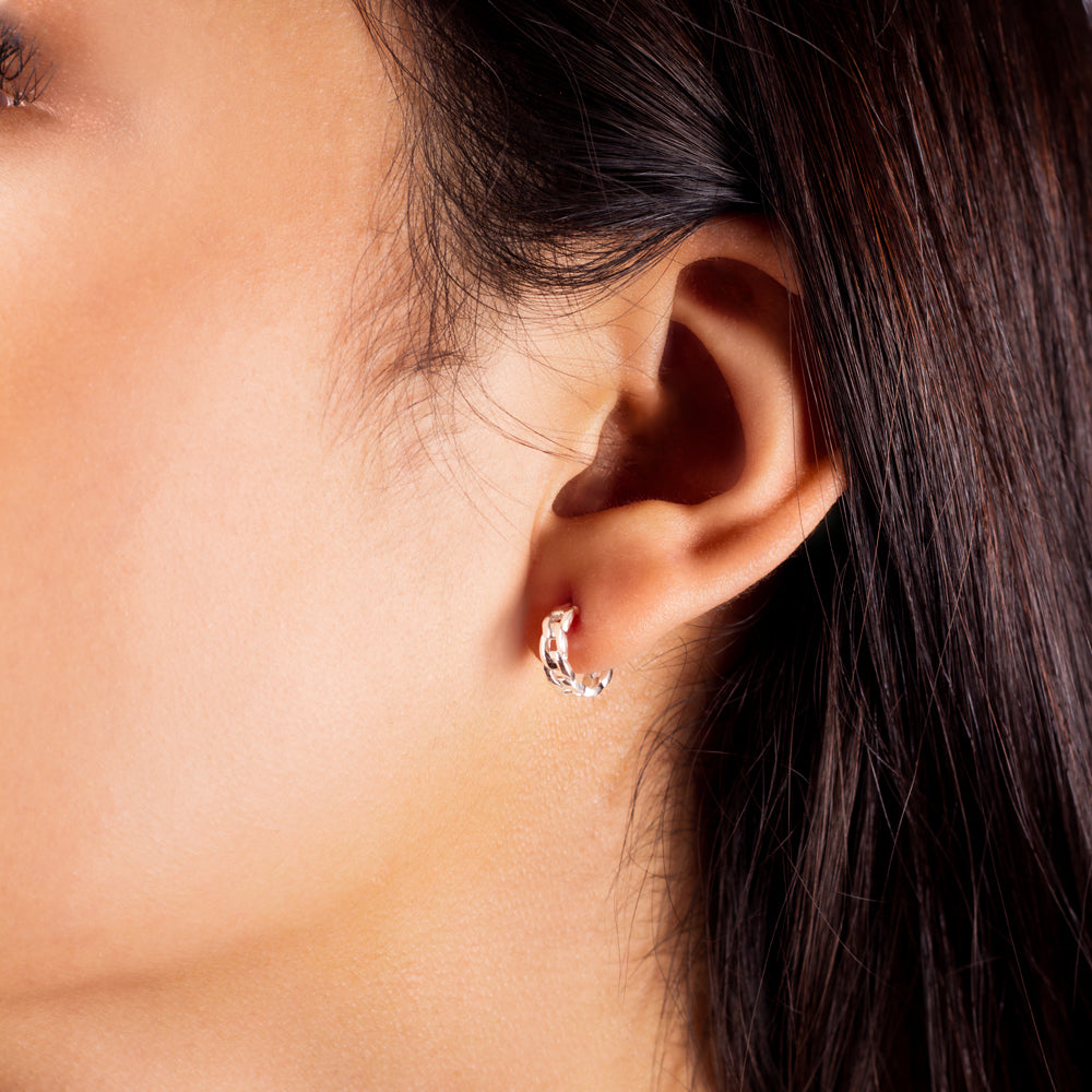 Chain Clicker Huggies in Silver