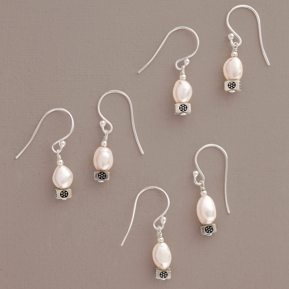 The "It" Pearl Earrings