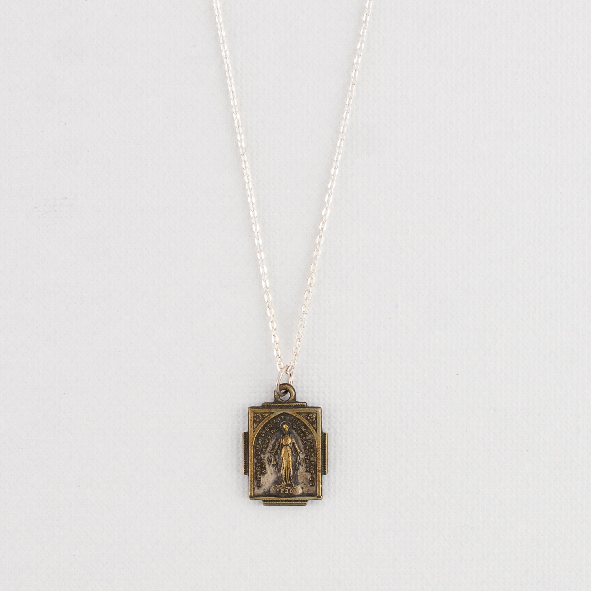 Vintage Medal Miraculous Mary v268
