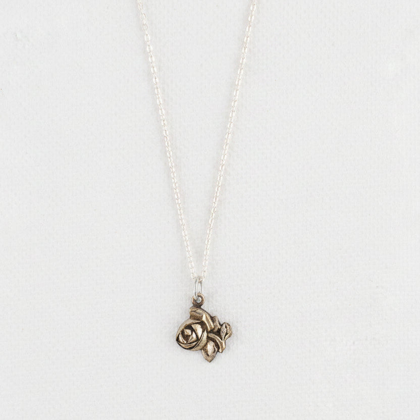 Vintage Medal Teresia Rosebud v286