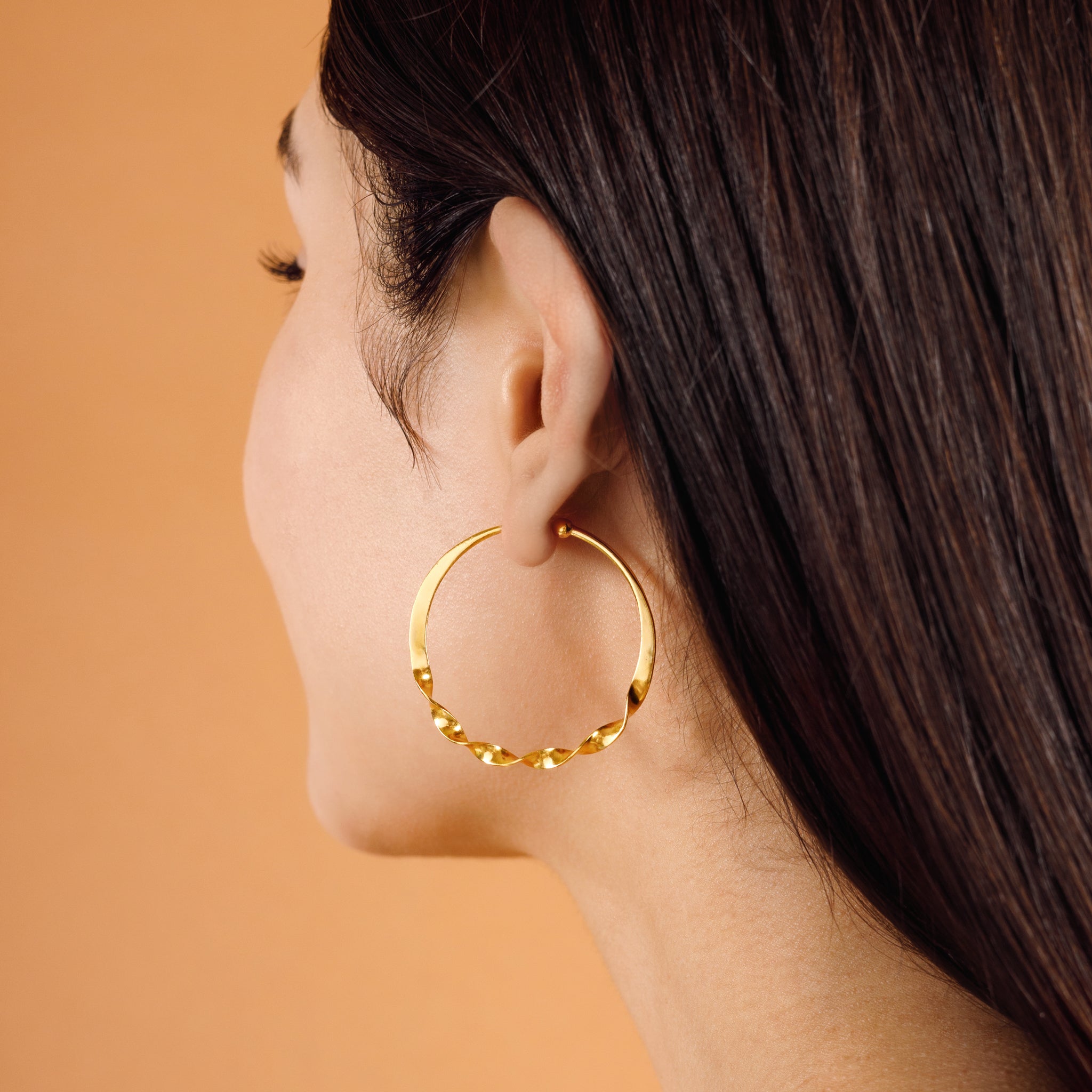 Half Twist Hoops in Gold - 1 1/2"