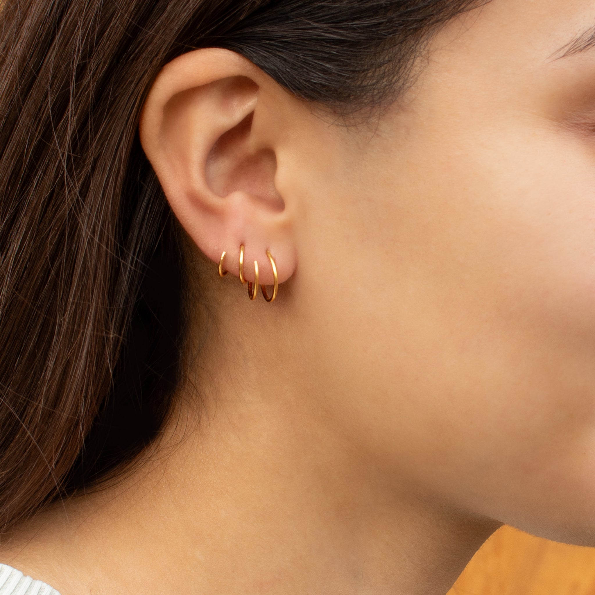 Spiral Double Hoop in Gold - 3/8"