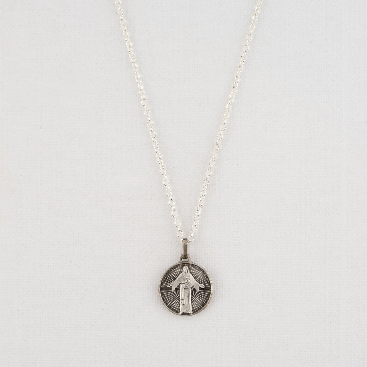 Vintage Medal Sacred Heart of Jesus v100