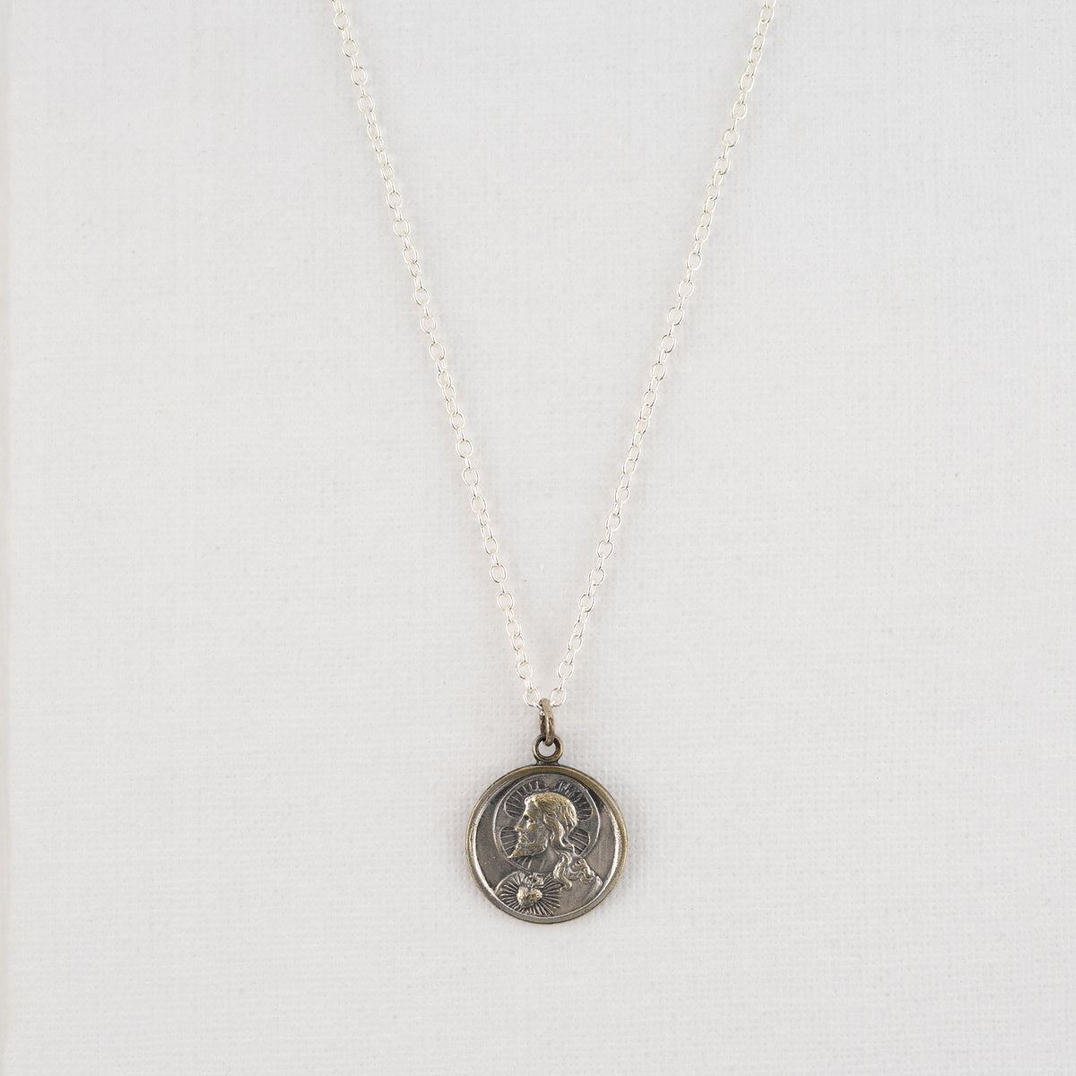 Vintage Medal Sacred Heart of Jesus v115