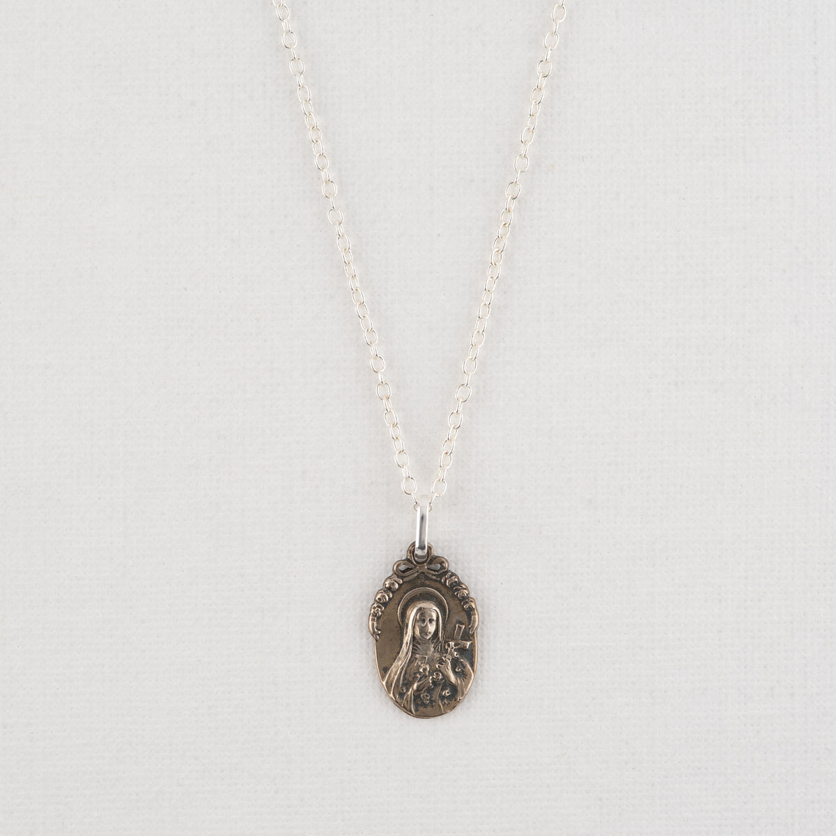 Vintage Medal Sancta Teresia A Jesu Infante v119
