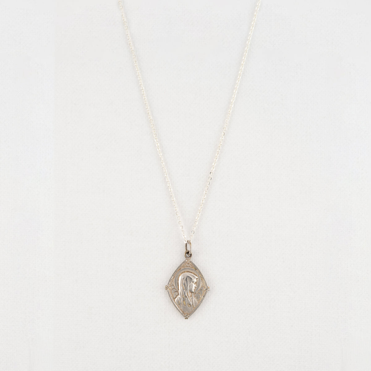 Vintage Medal Notre Dame de Lourdes v133