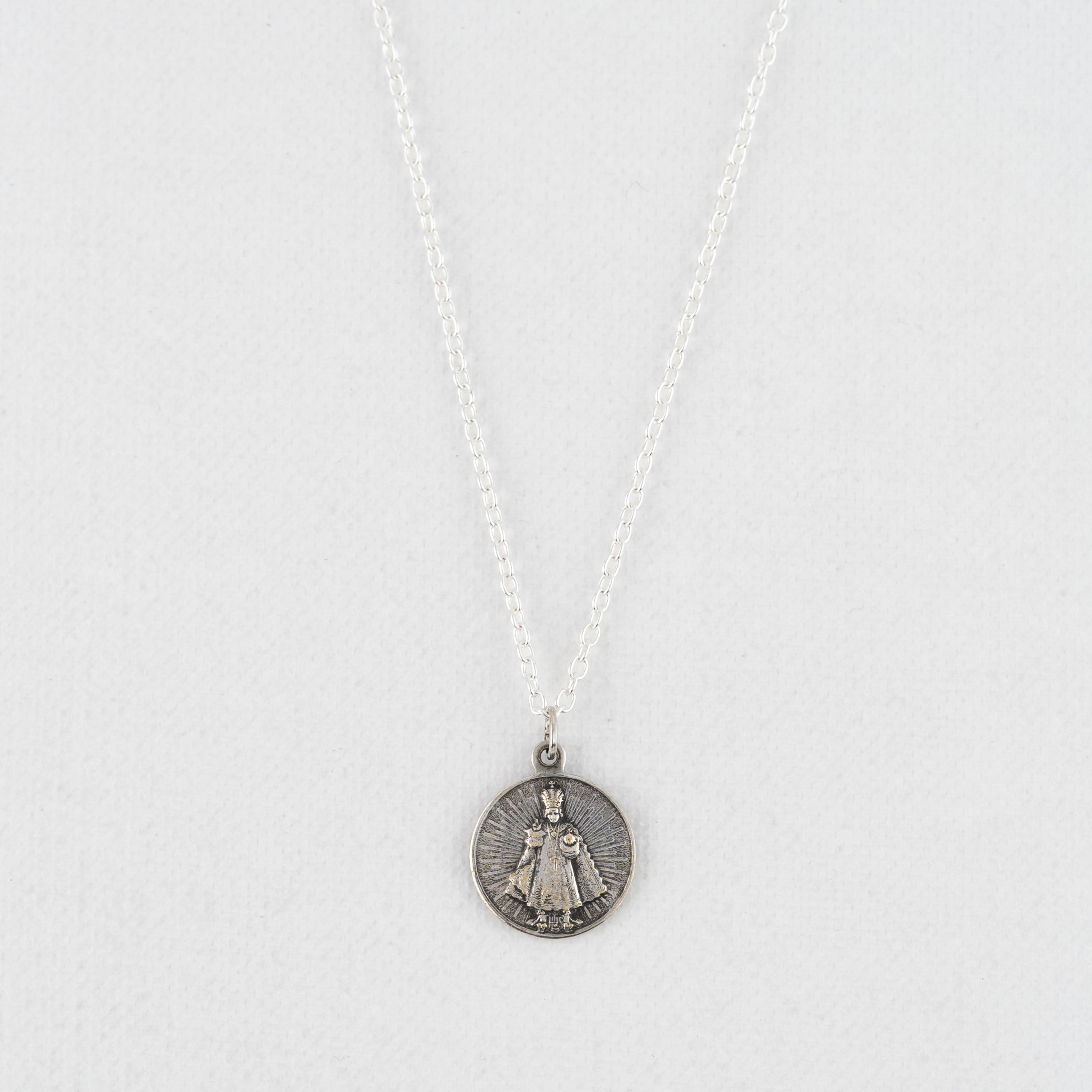 Vintage Medal Infant of Prague v18