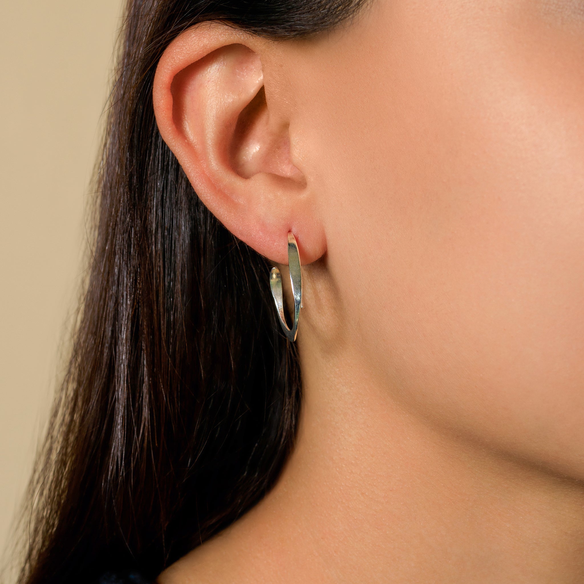 Abstract Arc Hoops in Silver - 1" L