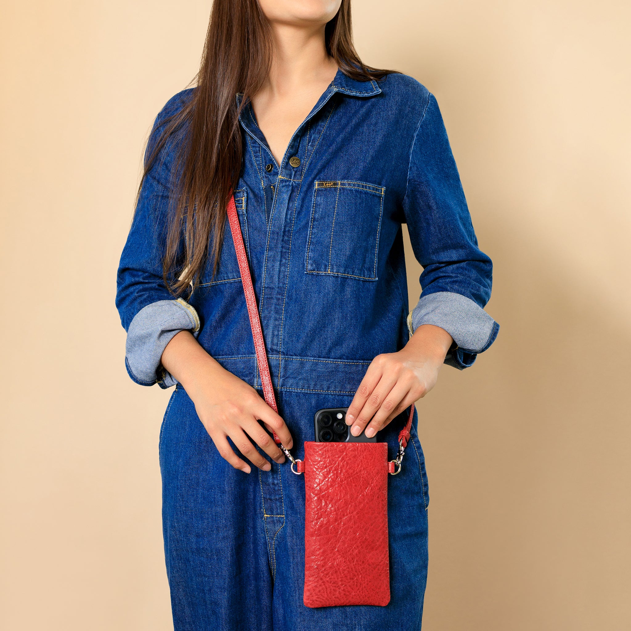 Spice of Life Phone Bag in Chili Red