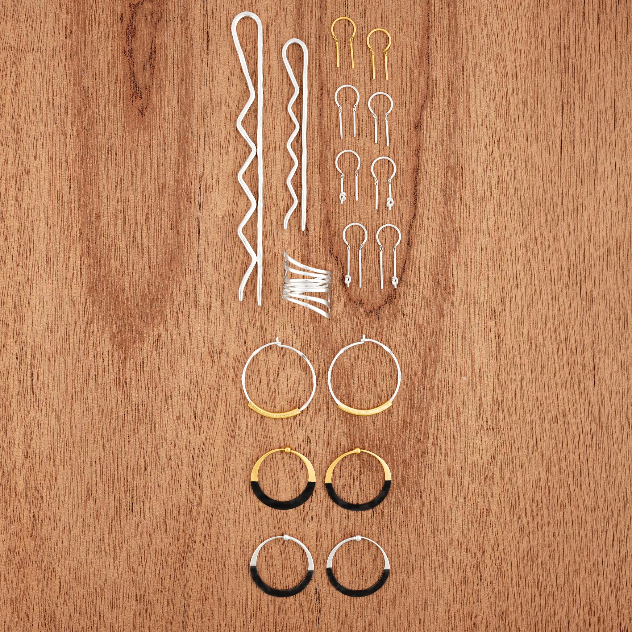 Rhodium Dipped Hammered Hoops in Gold - 1"
