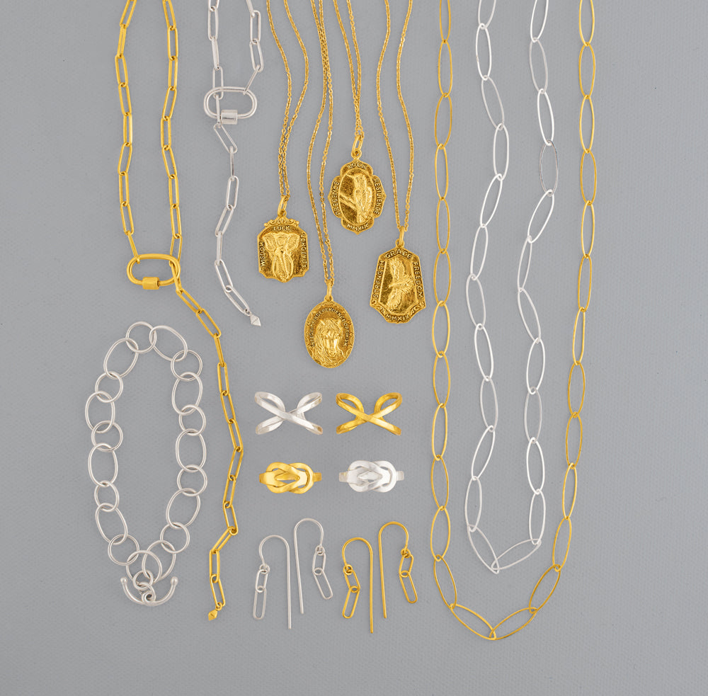Saucer Chain Necklace in Gold