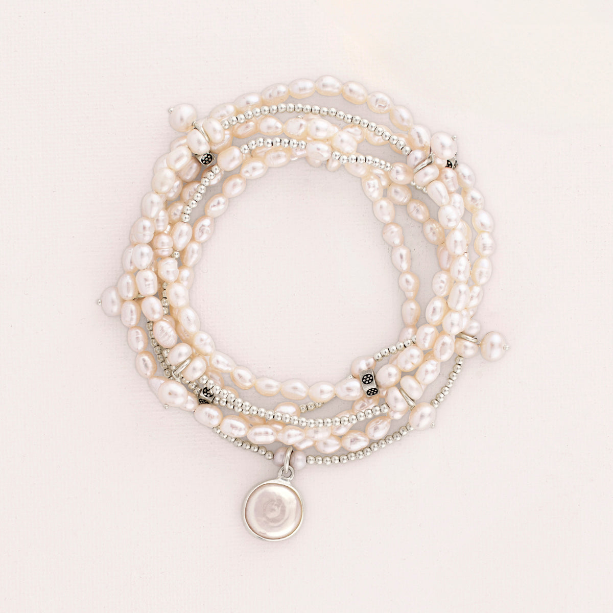 The "It" Pearl Bracelet Set