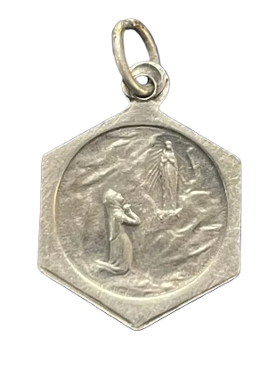 Vintage Medal Our Lady of Lourdes v79