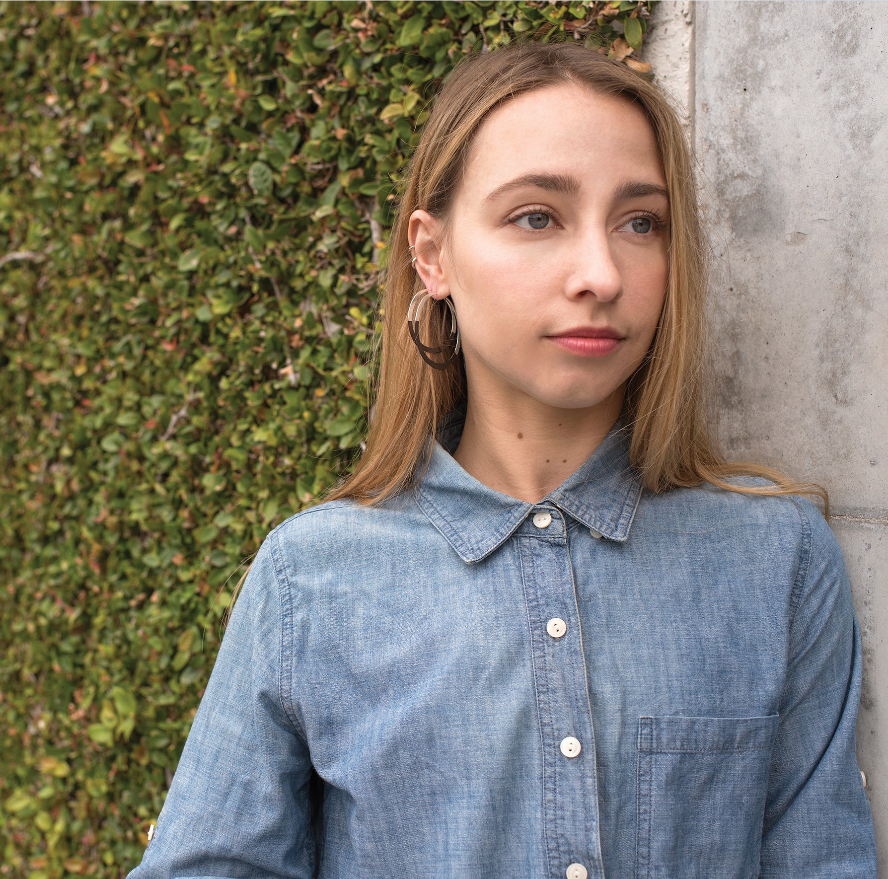 Rhodium Dipped Hammered Hoops in Silver - 1 1/2"