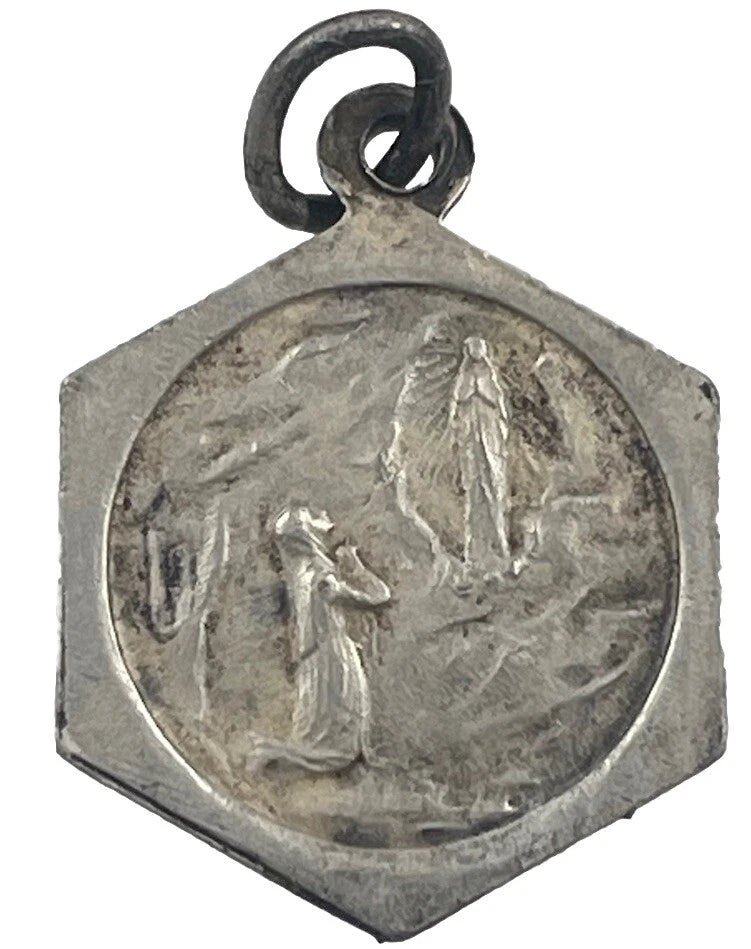 Vintage Medal Our Lady Lourdes v129