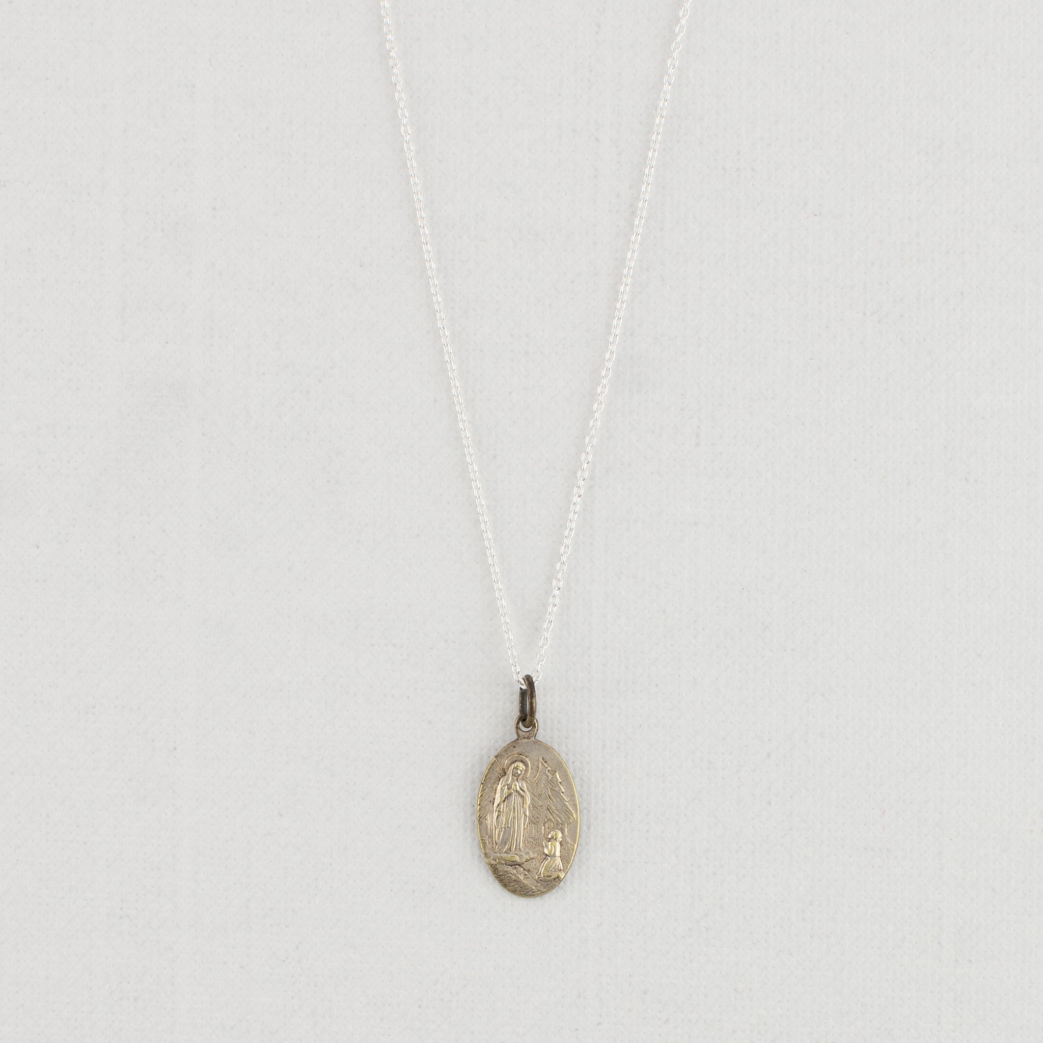 Vintage Medal Notre Dame Banneux v70