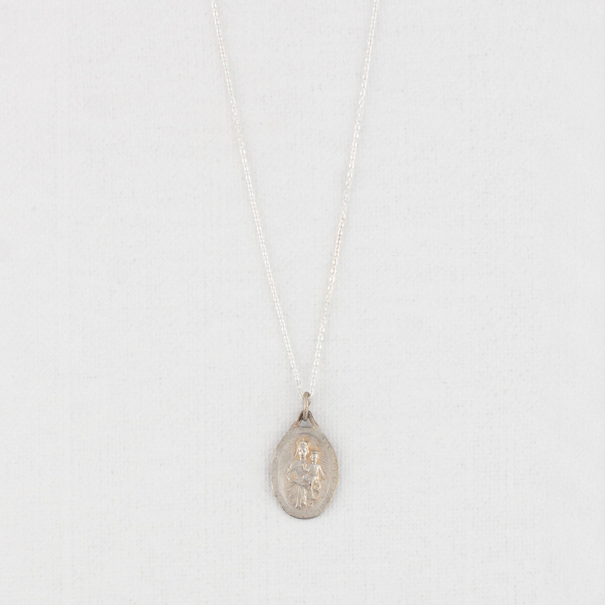 Vintage Medal Virgo Carmeli v98