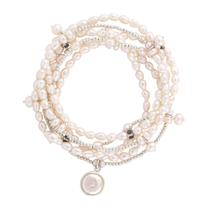 The "It" Pearl Bracelet Set