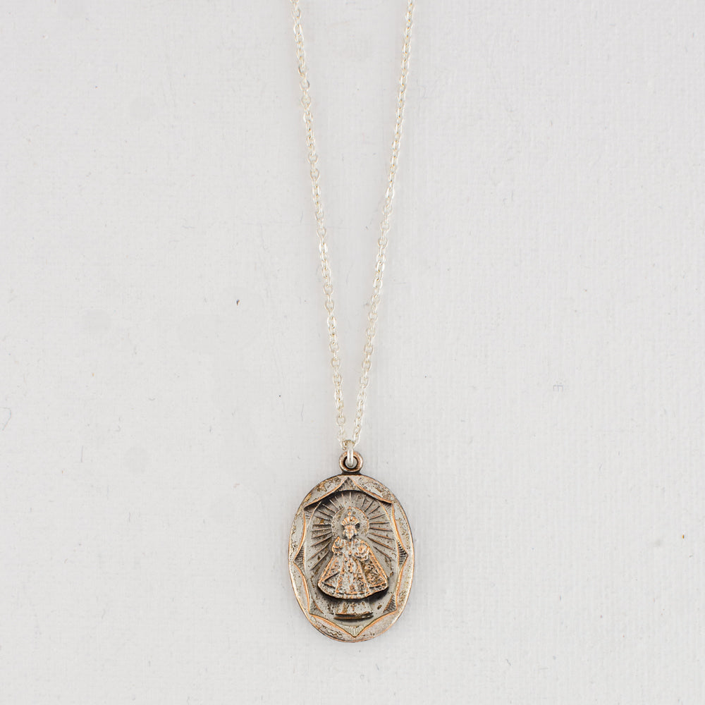 Vintage Medal Infant of Prague v151