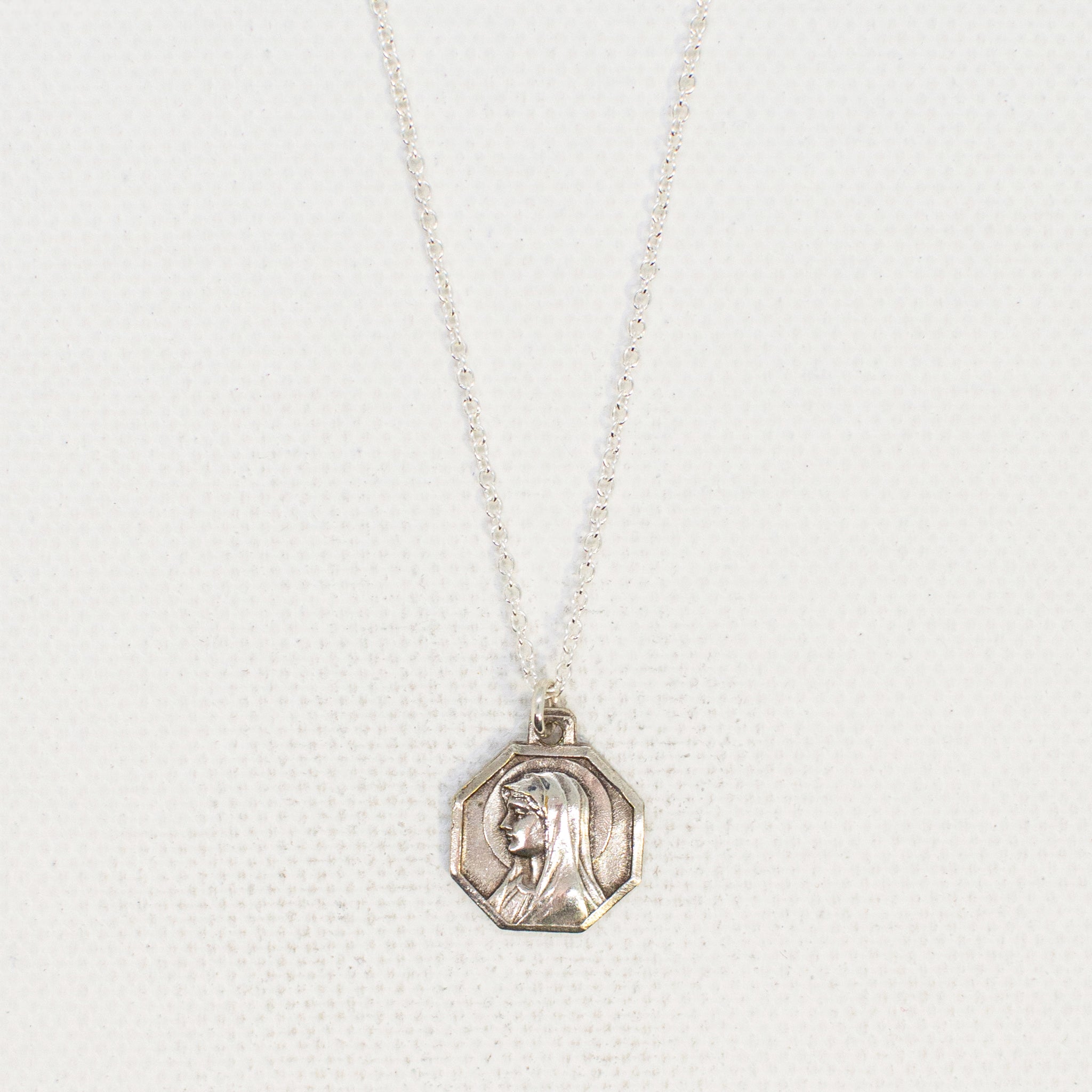 Vintage Medal Lourdes v210
