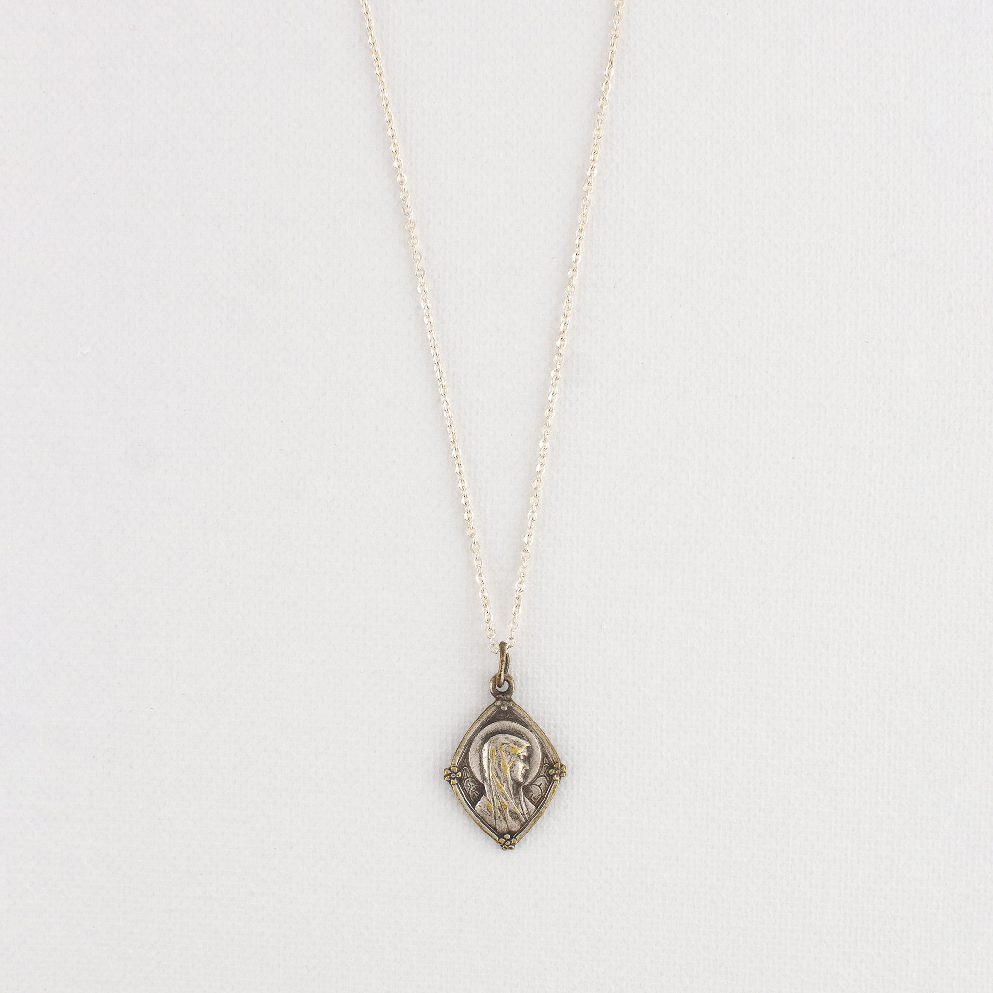 Vintage Medal Lourdes v234