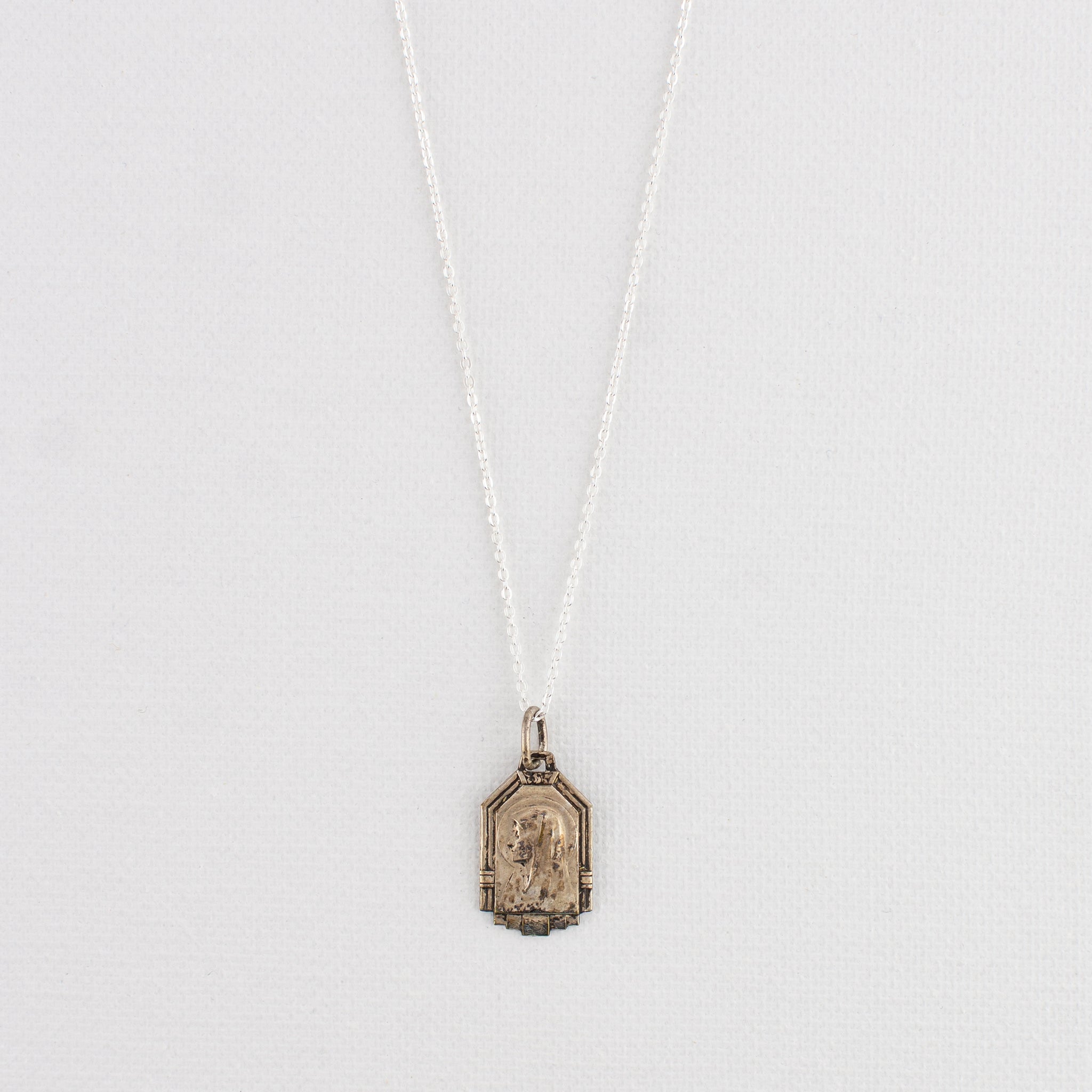 Vintage Medal Lourdes v235