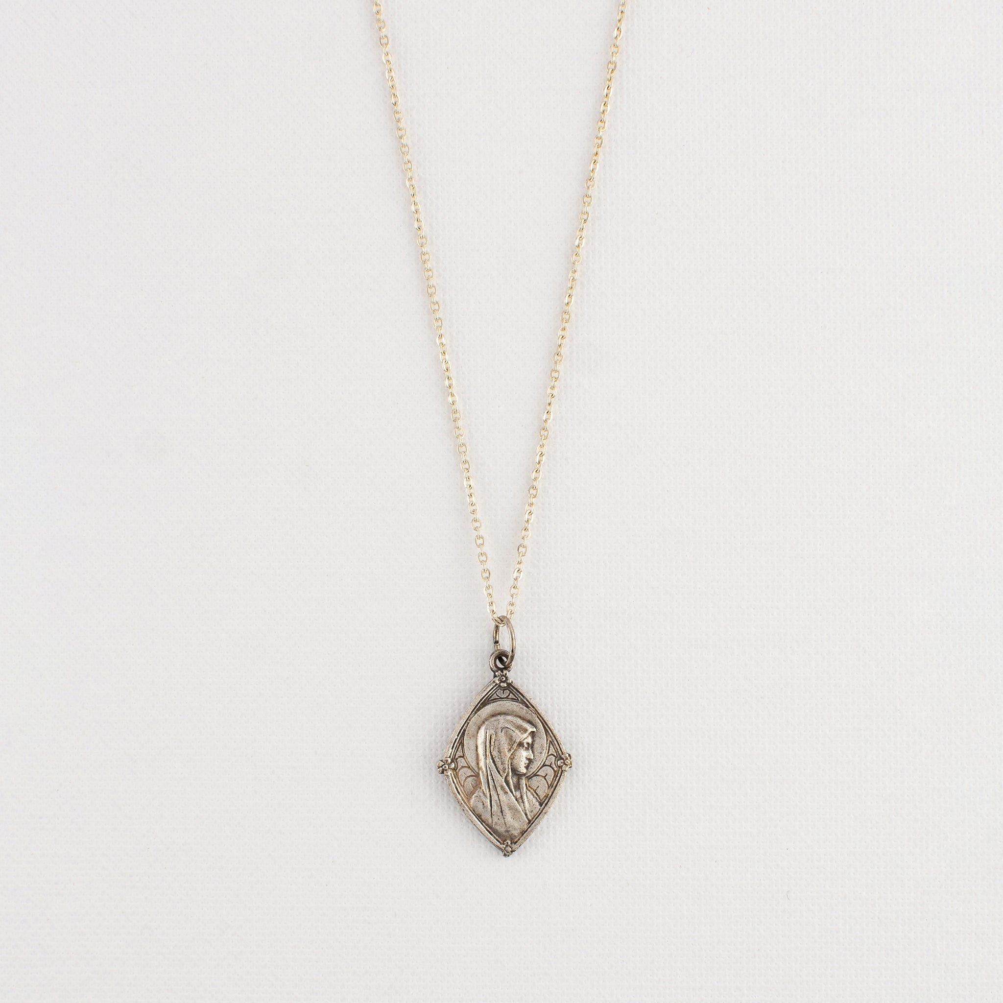 Vintage Medal Lourdes v236