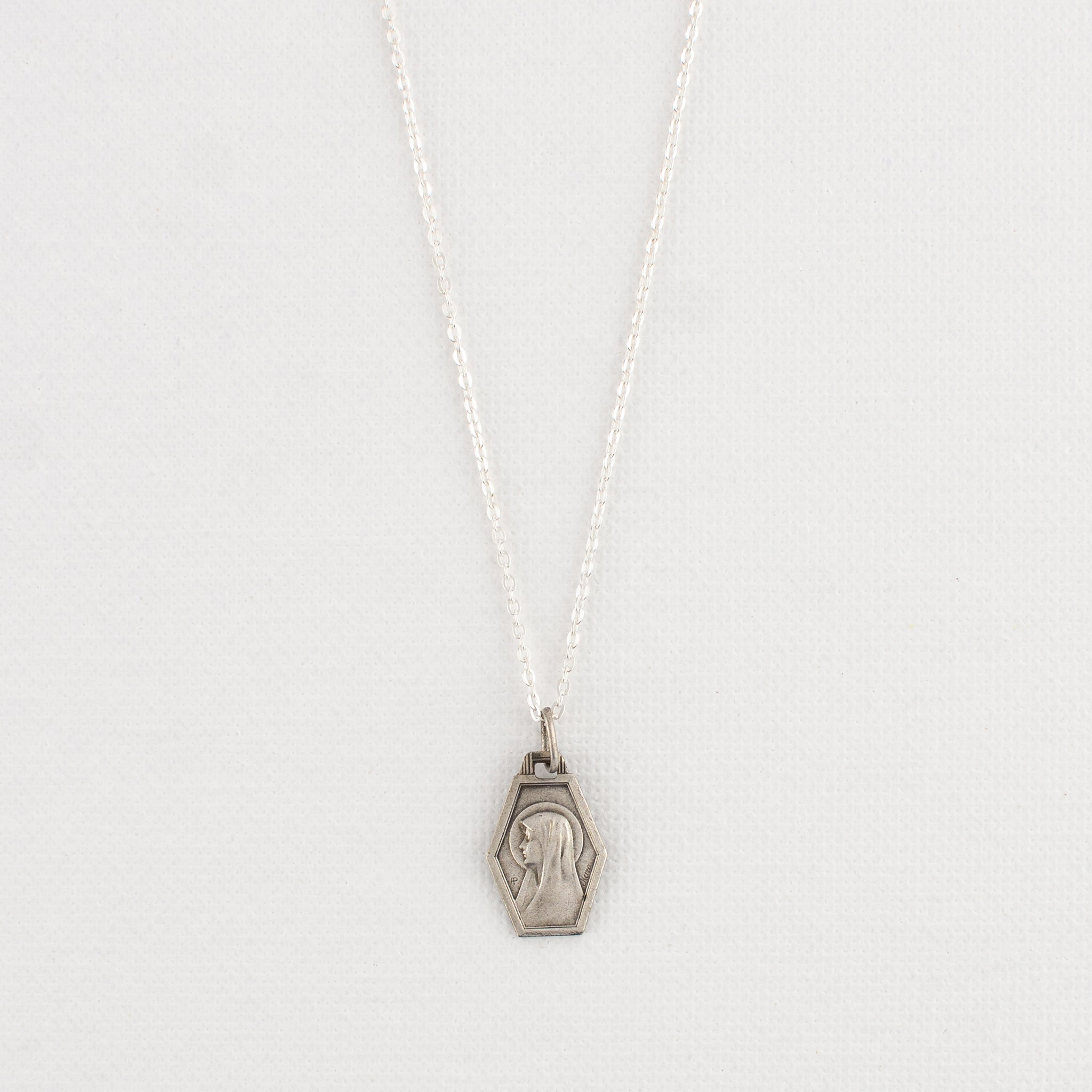 Vintage Medal Lourdes v240