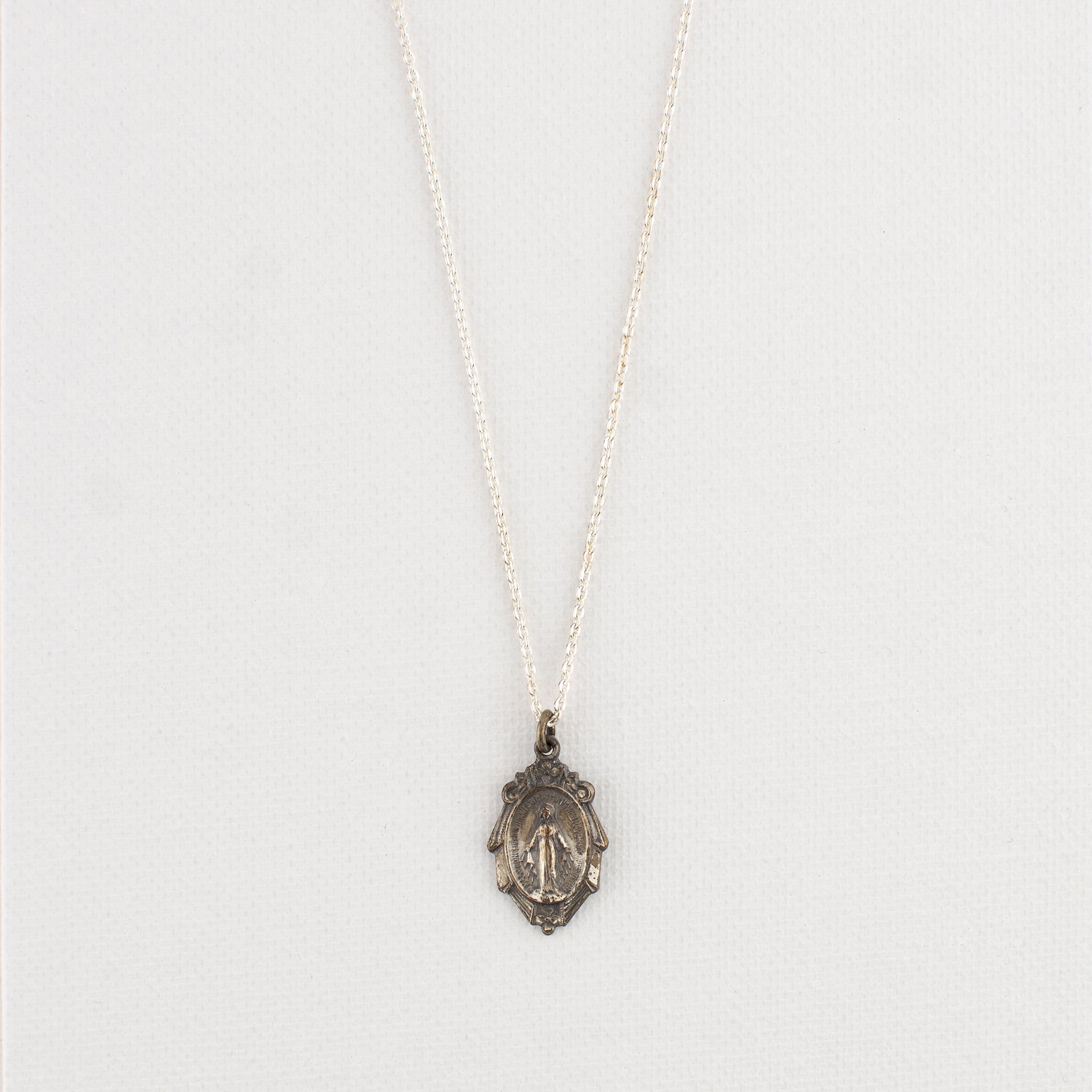 Vintage Medal Miraculous Mary v289