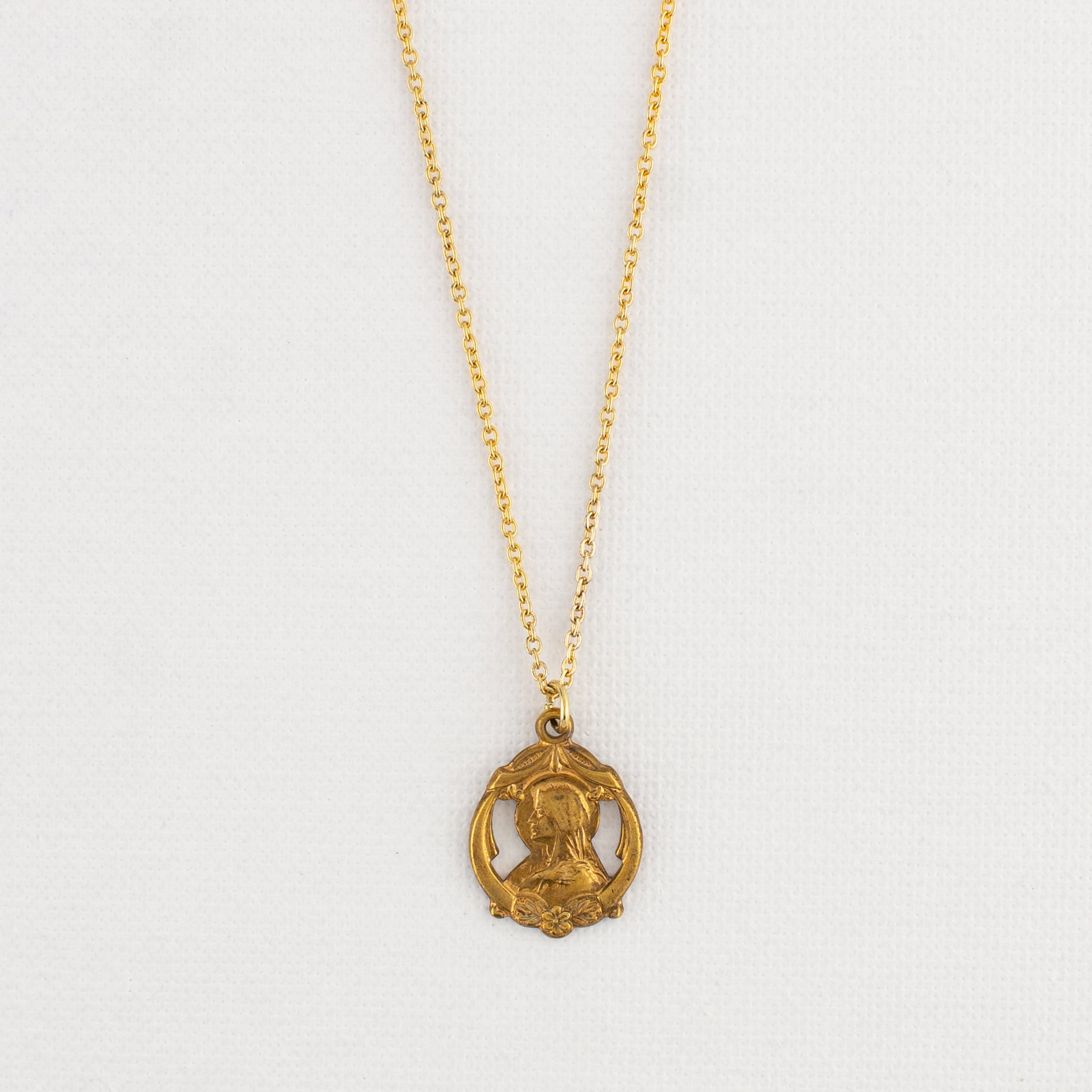 Vintage Medal Lourdes v301