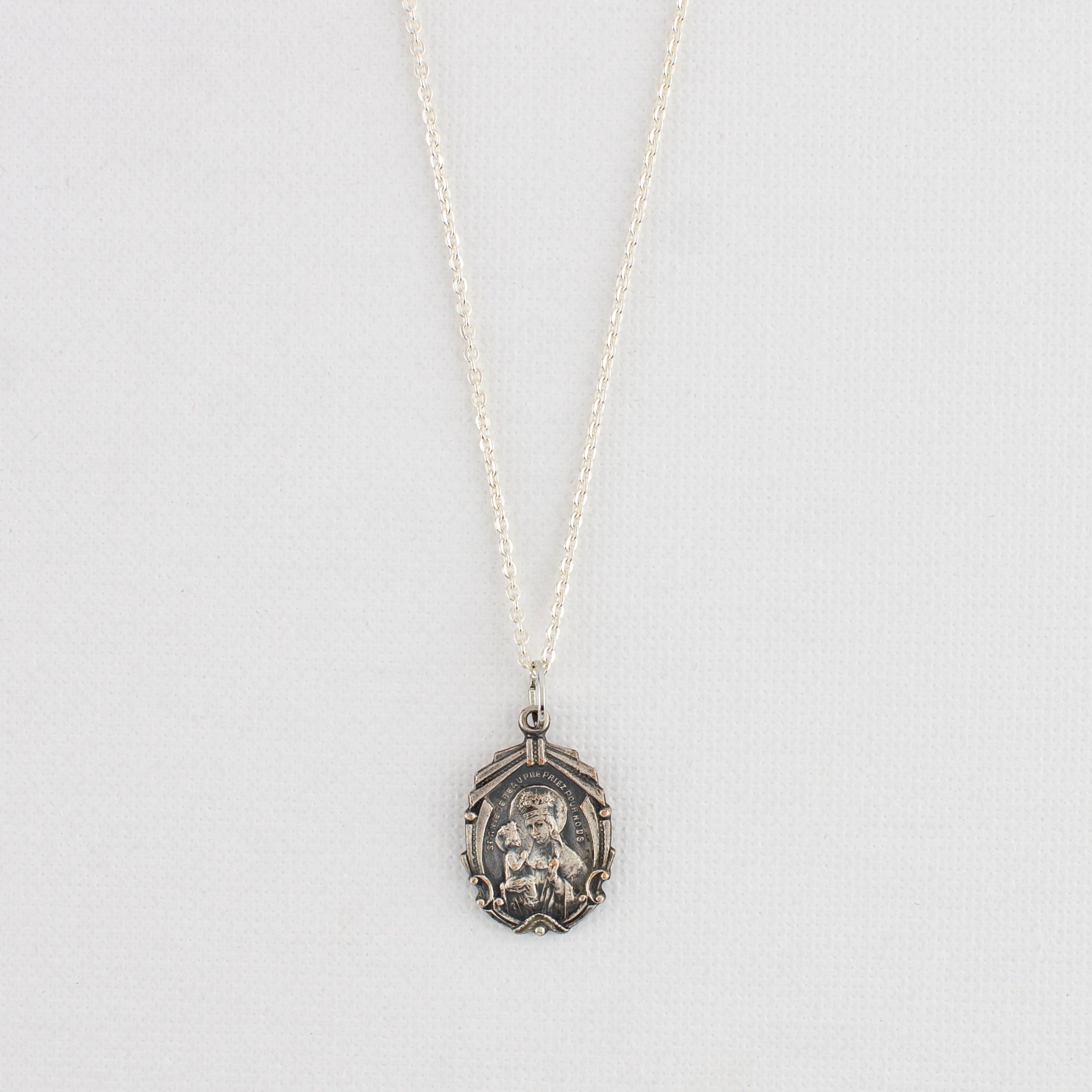 Vintage Medal Saint Anne Beaupre v316
