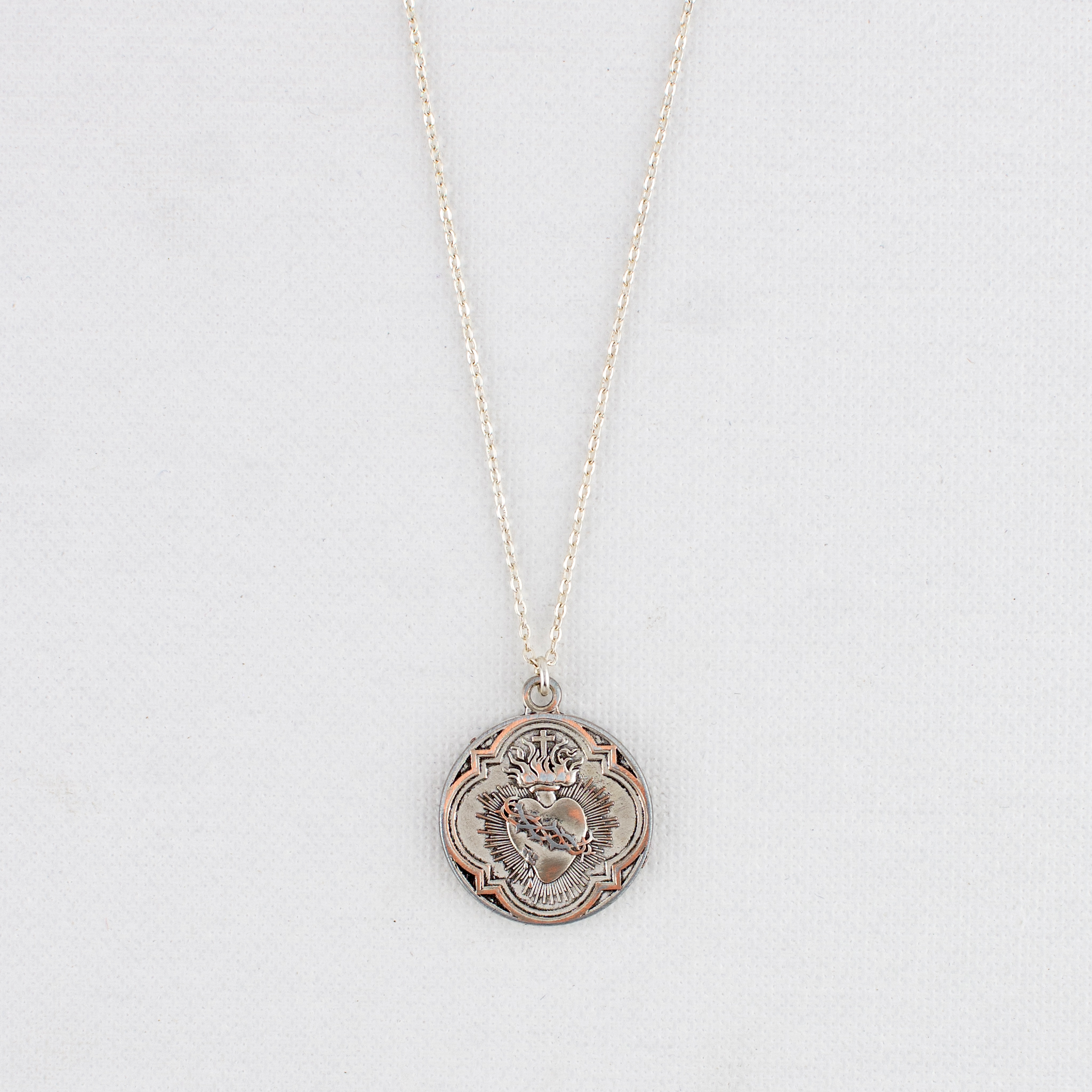 Vintage Medal Sacred Heart v327 - Silver