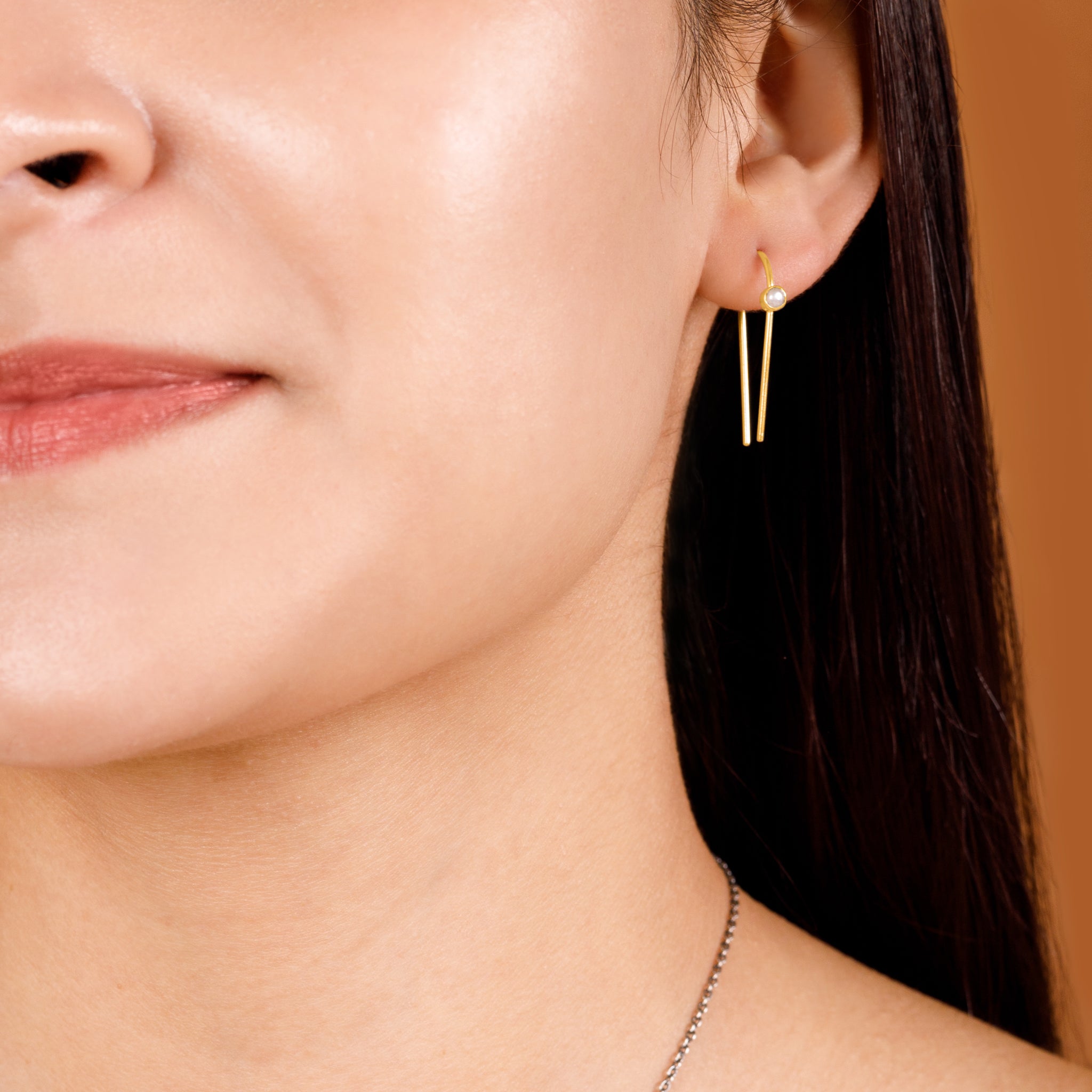You're Hooked Earrings in Pearl & Gold