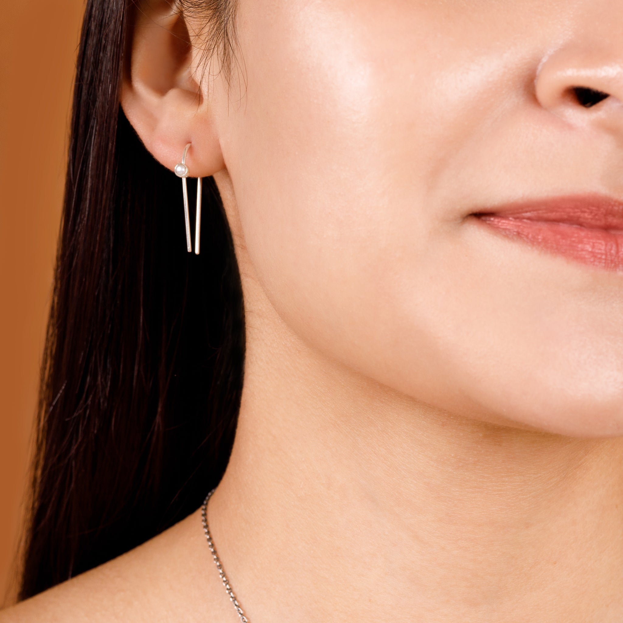 You're Hooked Earrings in Pearl & Silver