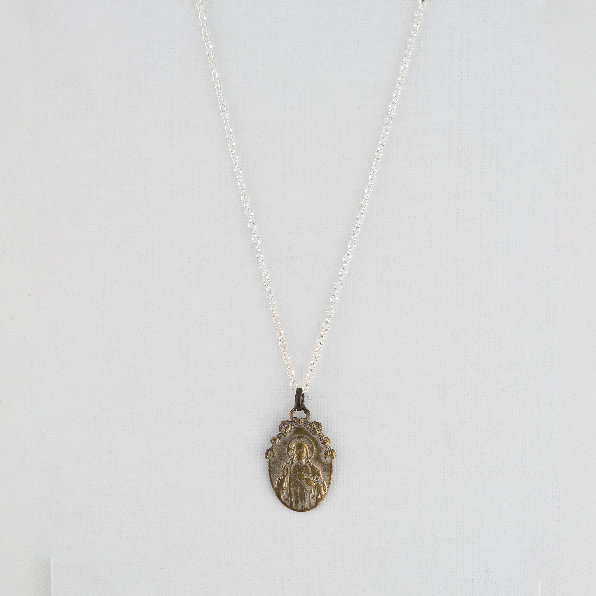 Vintage Medal Sacred Heart of Jesus v251