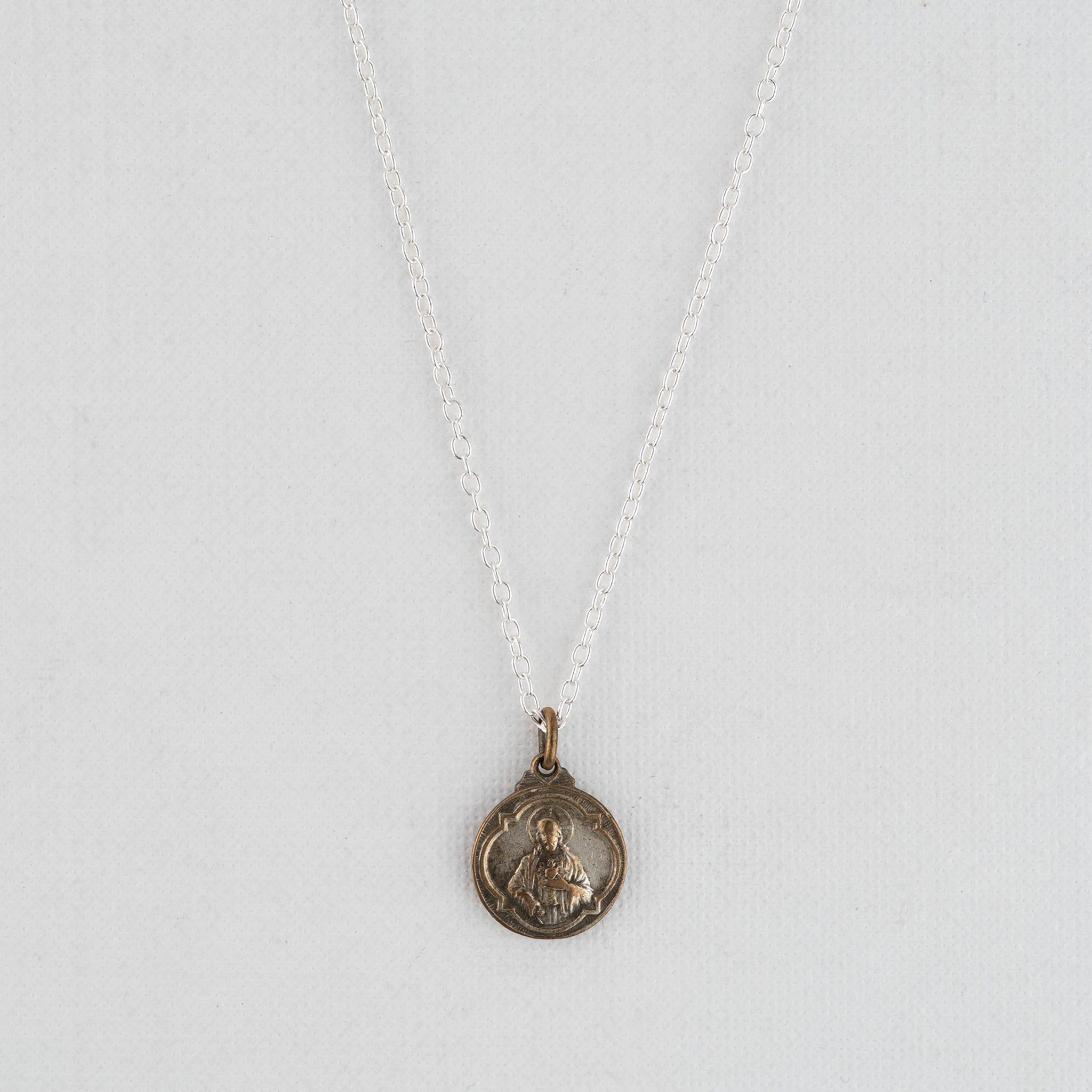 Vintage Medal Sacred Heart of Jesus v304