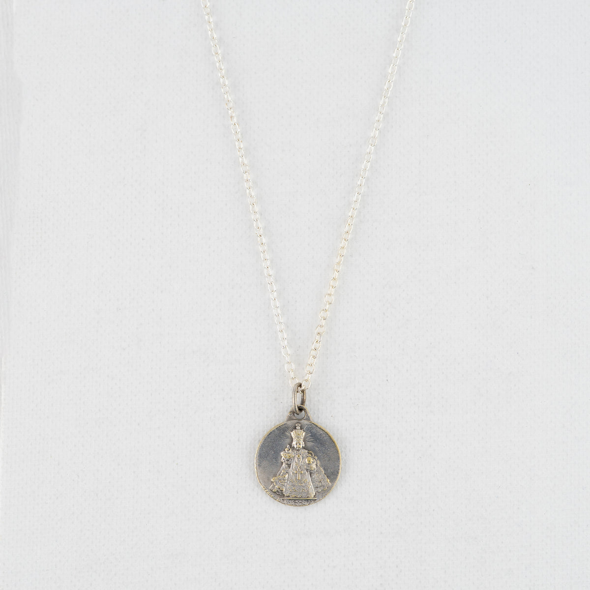 Vintage Medal Infant of Prague v10