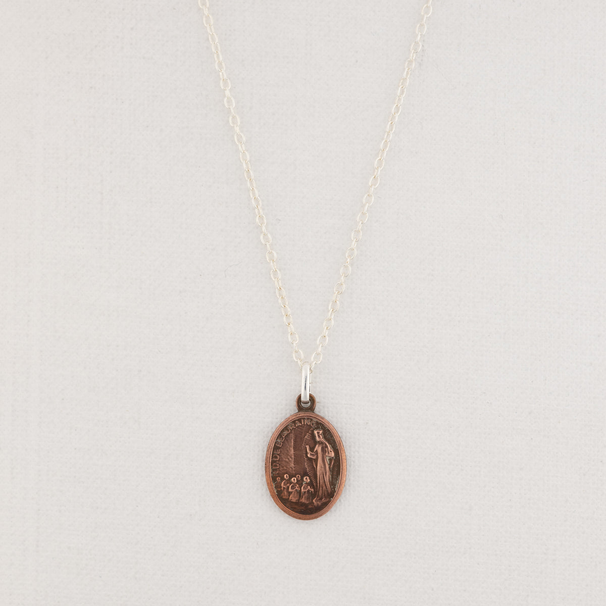 Vintage Medal Notre Dame de Beauraing v102