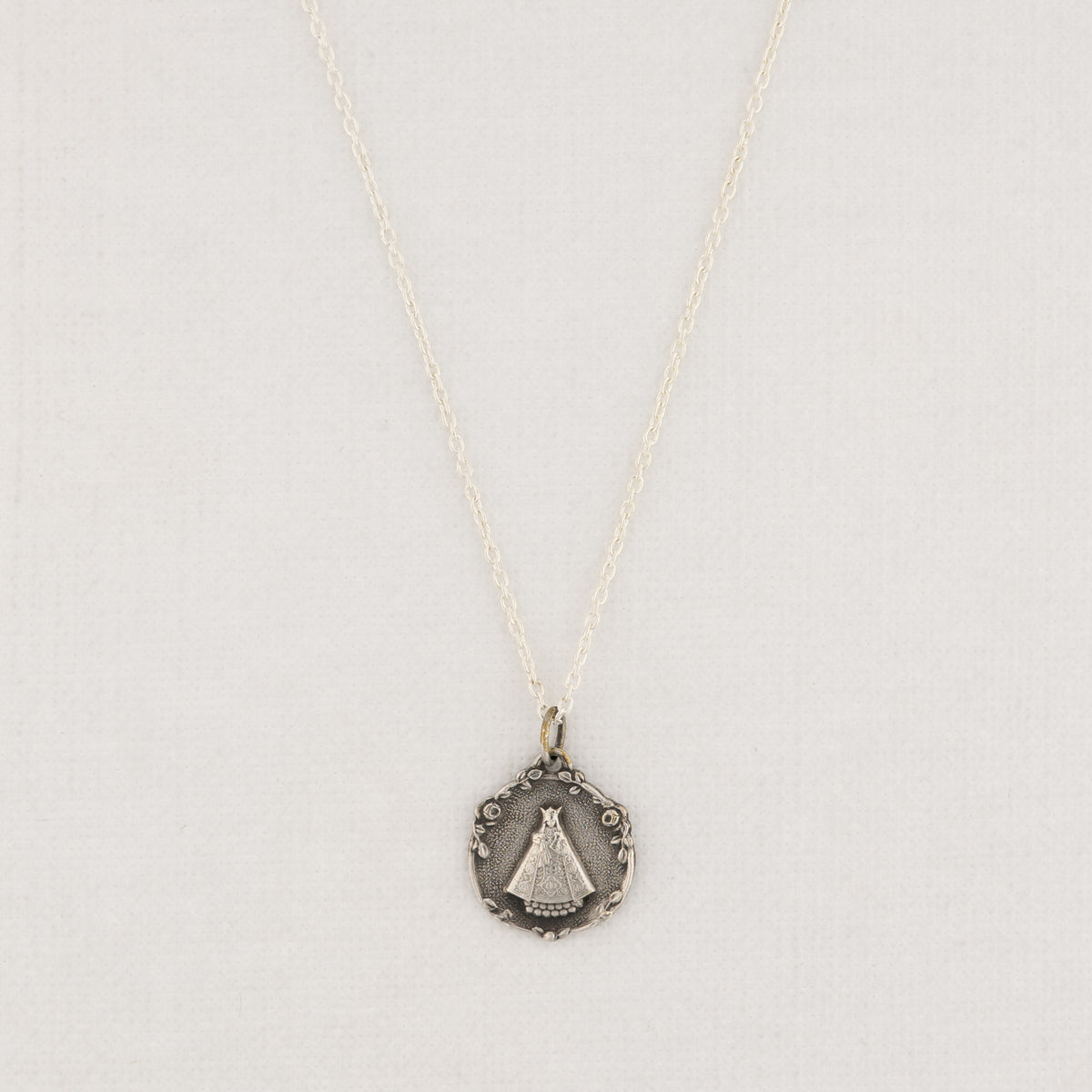 Vintage Medal Notre Dame de Halle v126