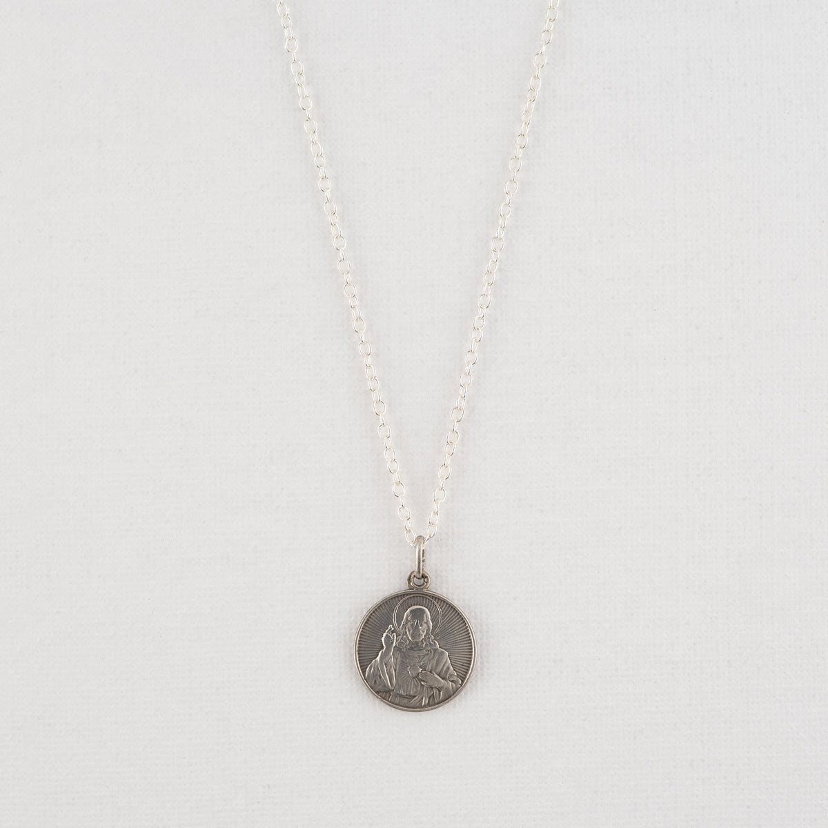 Vintage Medal Sacred Heart of Jesus v130