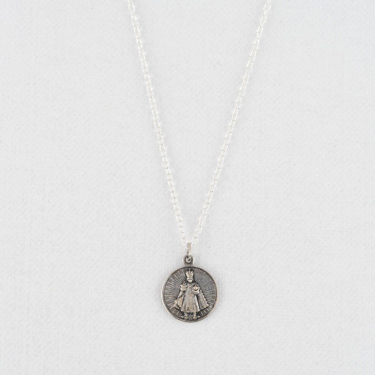 Vintage Medal Infant of Prague v18