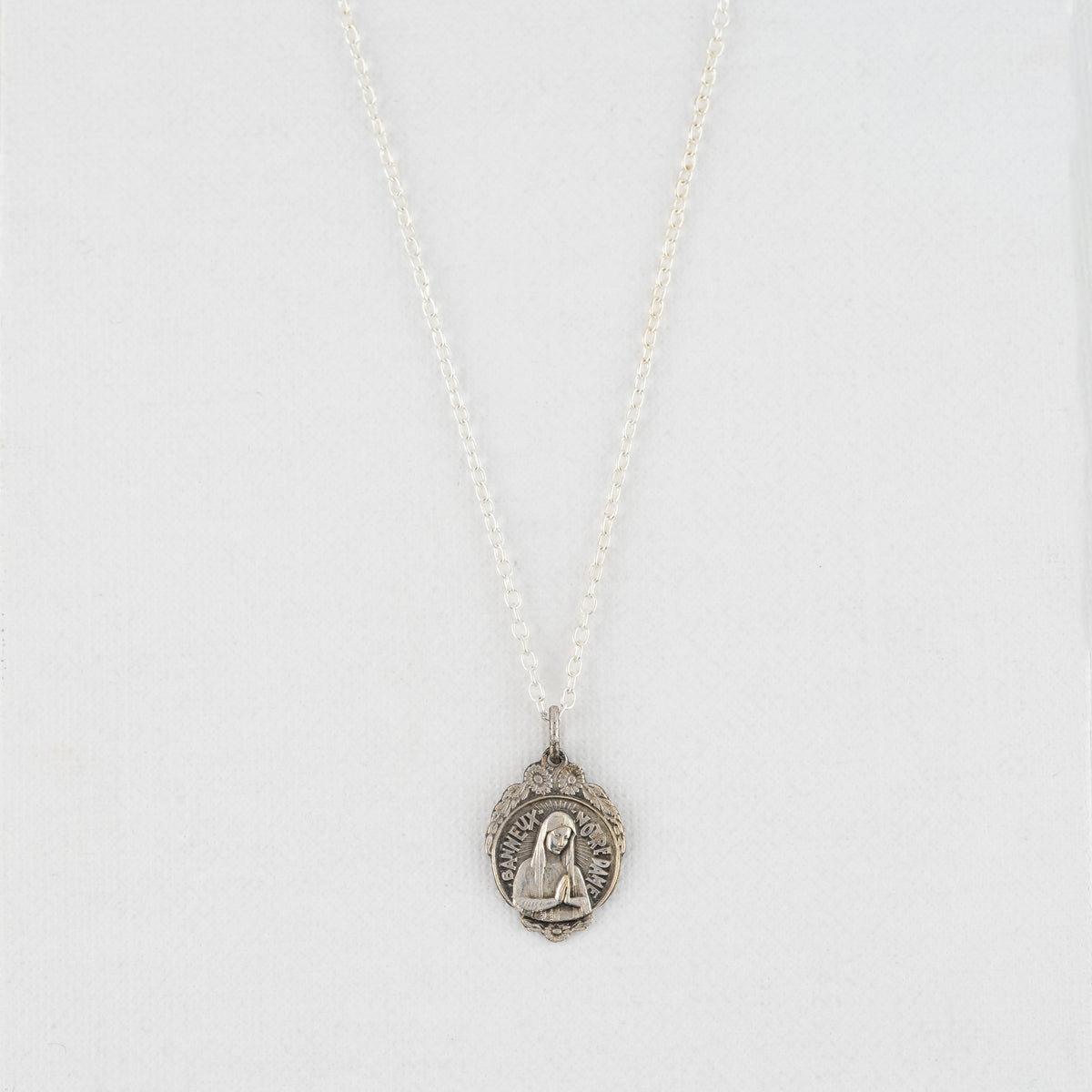 Vintage Medal Notre Dame de Banneux v21