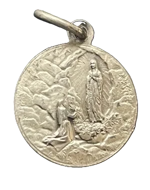 Vintage Medal Our Lady of Lourdes v109