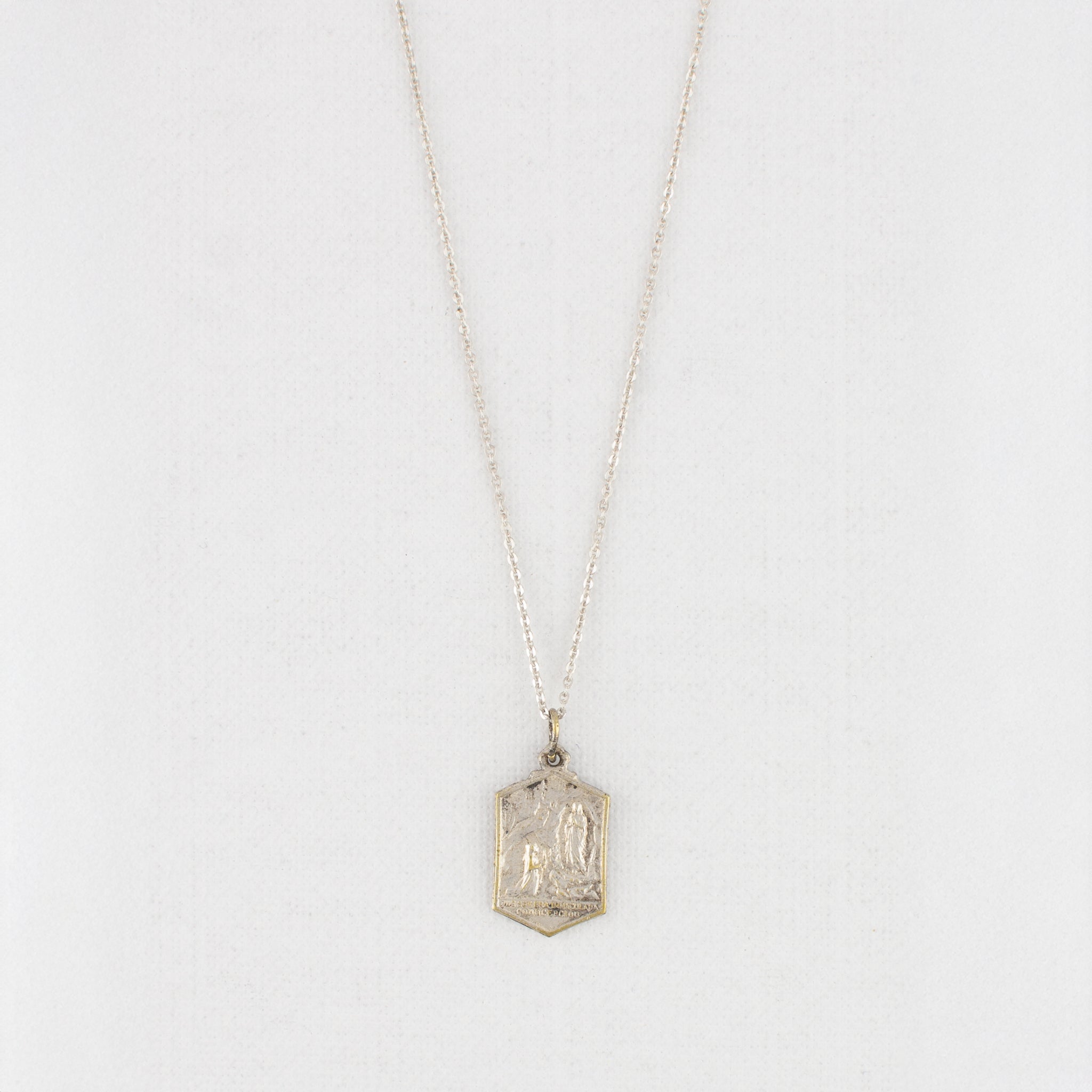 Vintage Medal Notre Dame De Lourdes v95