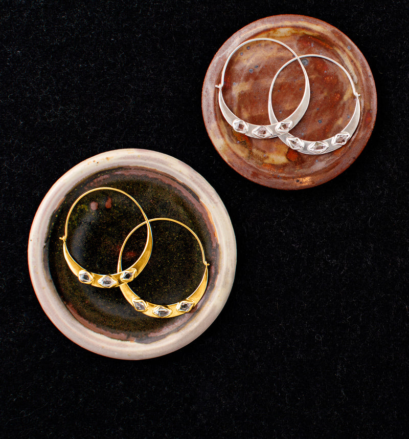 Herkimer Arc Hoops in Gold - 1 1/2"