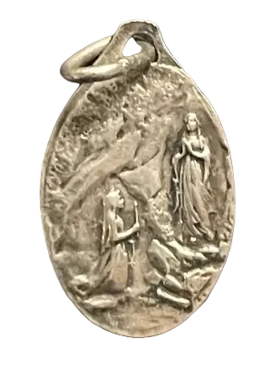 Vintage Medal Our Lady of Lourdes v101