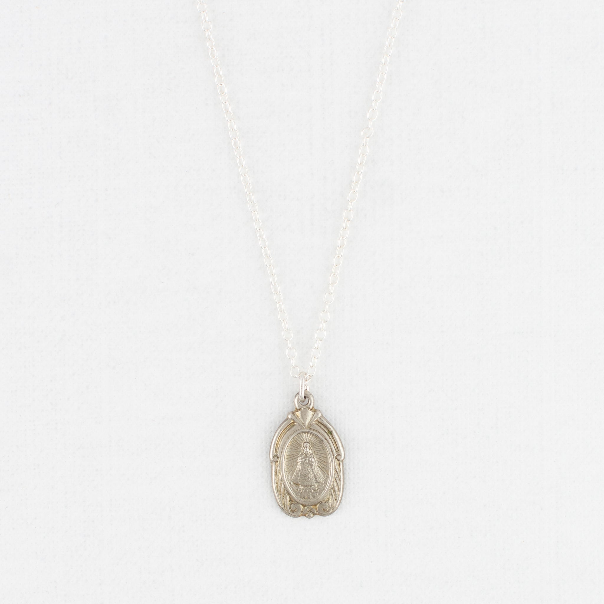 Vintage Medal Infant of Prague v201