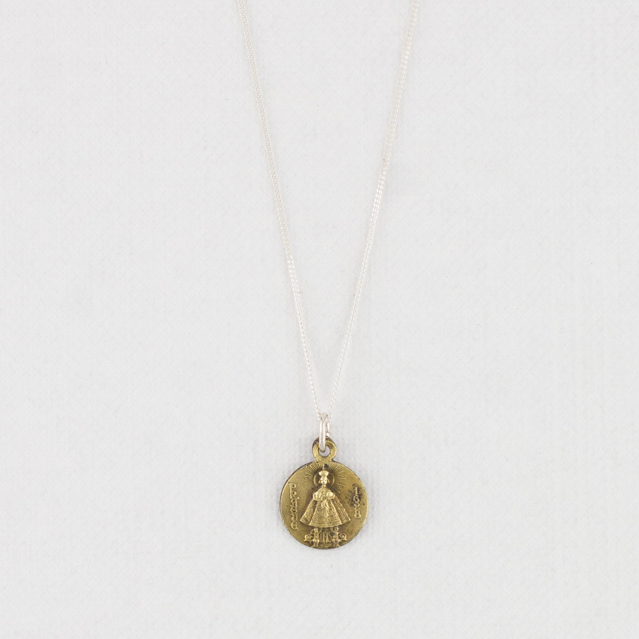 Vintage Medal Infant of Prague v133