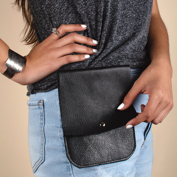 Hands-Free Hip Clip Bag in Black